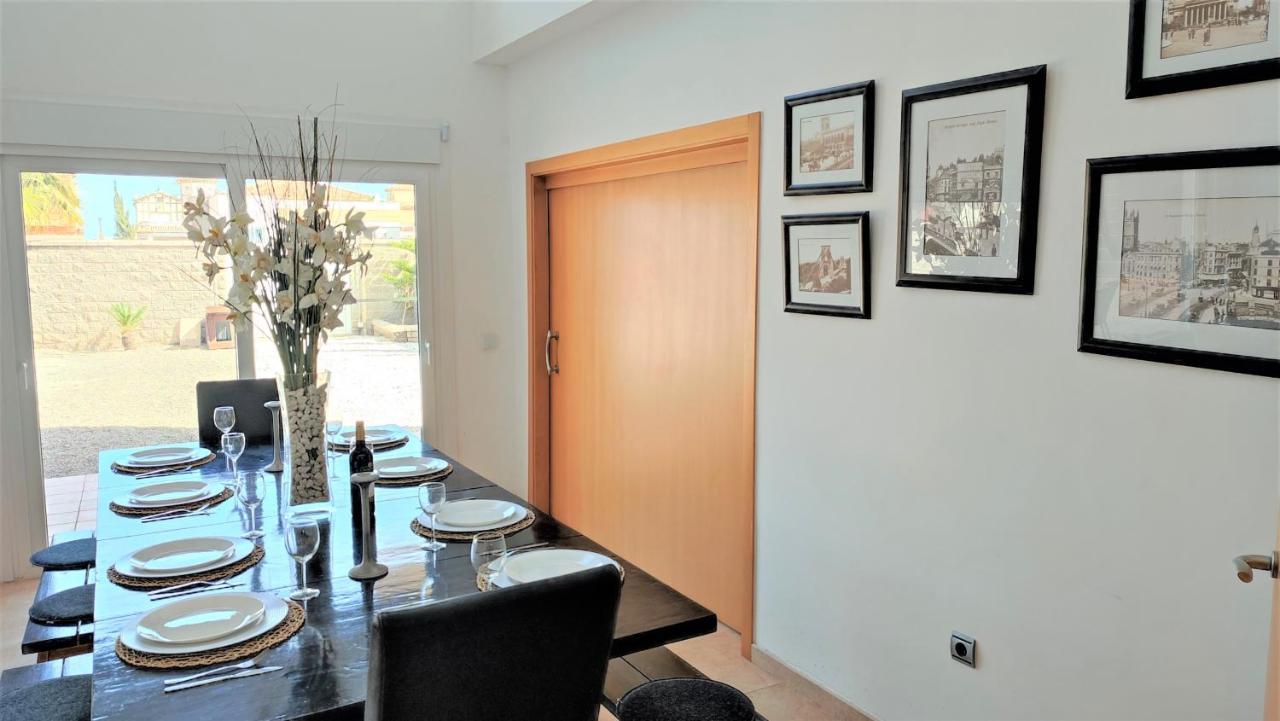5 Bedrooms Private House 300M From Beach 로쿠타스드마르 외부 사진