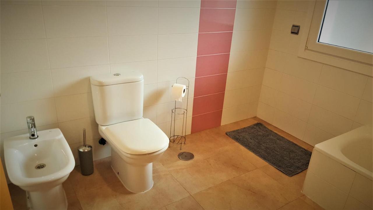 5 Bedrooms Private House 300M From Beach 로쿠타스드마르 외부 사진