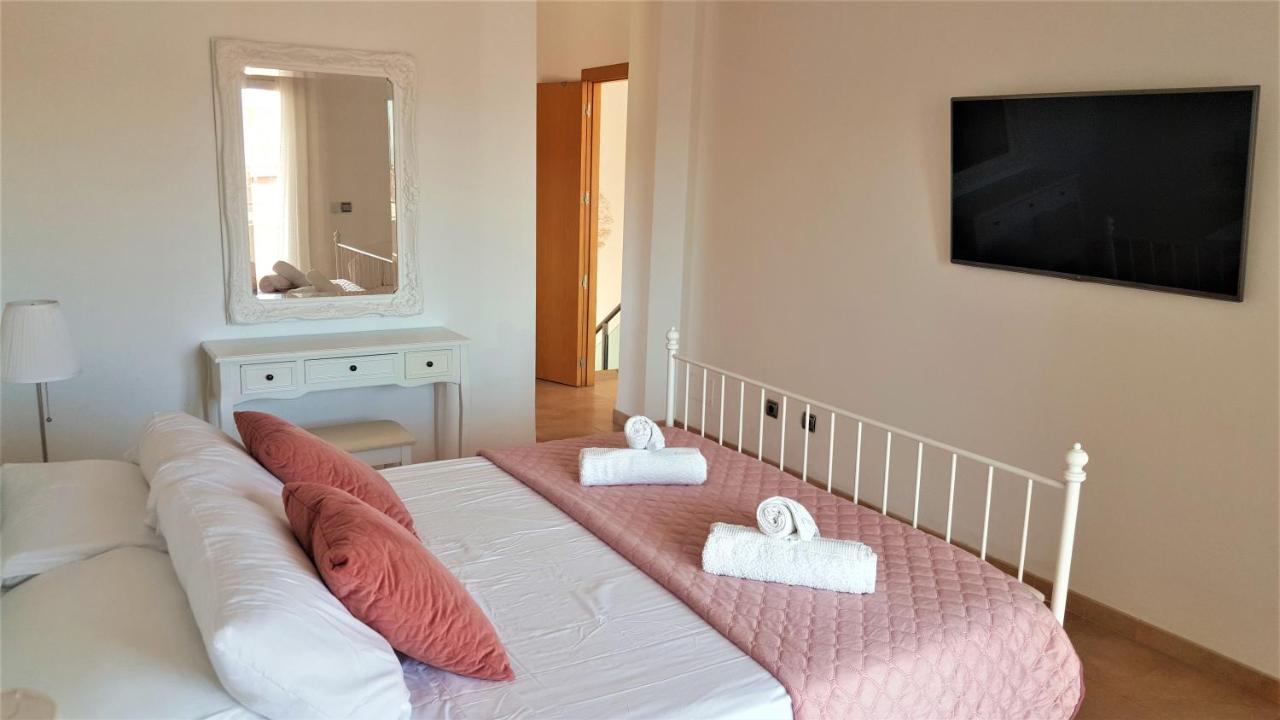 5 Bedrooms Private House 300M From Beach 로쿠타스드마르 외부 사진
